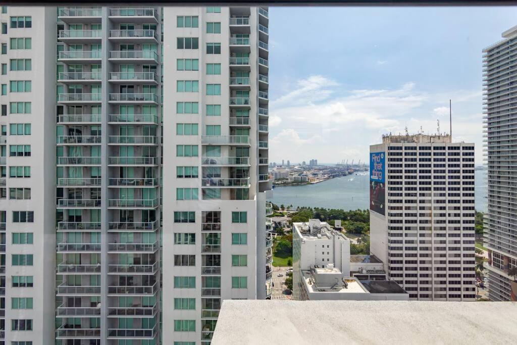 Amazing Condo In Downtown Miami/Brickell W/Parking Exterior photo