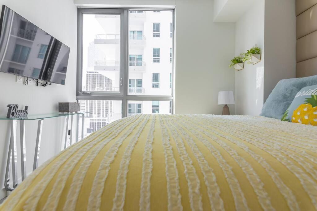 Amazing Condo In Downtown Miami/Brickell W/Parking Exterior photo