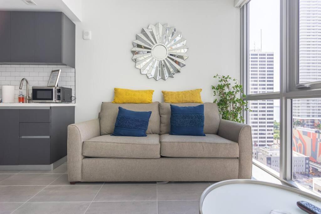 Amazing Condo In Downtown Miami/Brickell W/Parking Exterior photo