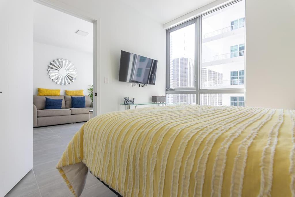 Amazing Condo In Downtown Miami/Brickell W/Parking Exterior photo